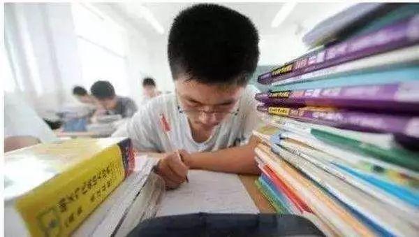 今年高考考生被数学难哭！